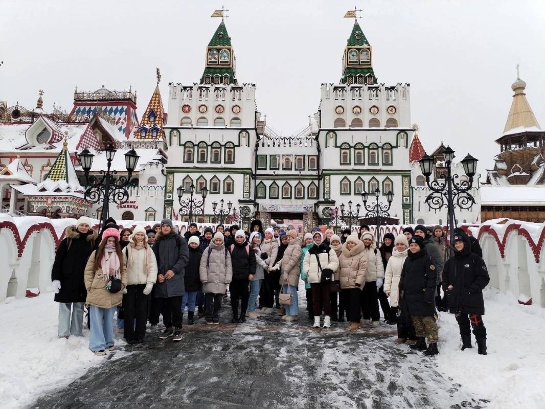 Более 800 молодых вологжан посетили   Международную выставку-форум «Россия» за 2023 год.