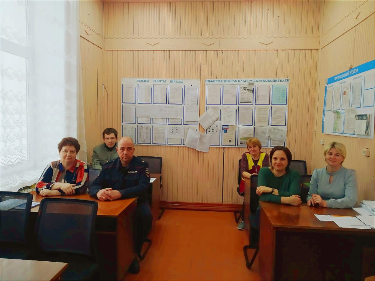 ЧЕТВЕРГ - ЕДИНЫЙ ДЕНЬ ПРОФИЛАКТИКИ ДИСТАНЦИОННЫХ МОШЕННИЧЕСТВ . ЧЕТВЕРГ - ЕДИНЫЙ ДЕНЬ ПРОФИЛАКТИКИ ДИСТАНЦИОННЫХ МОШЕННИЧЕСТВ .